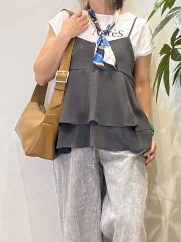 misakiさんの「SHOO･LA･RUE｜【S-LL/セットアップ可/ひんやり】女性らしさ溢れる ティアードキャミソール」を使ったコーディネート