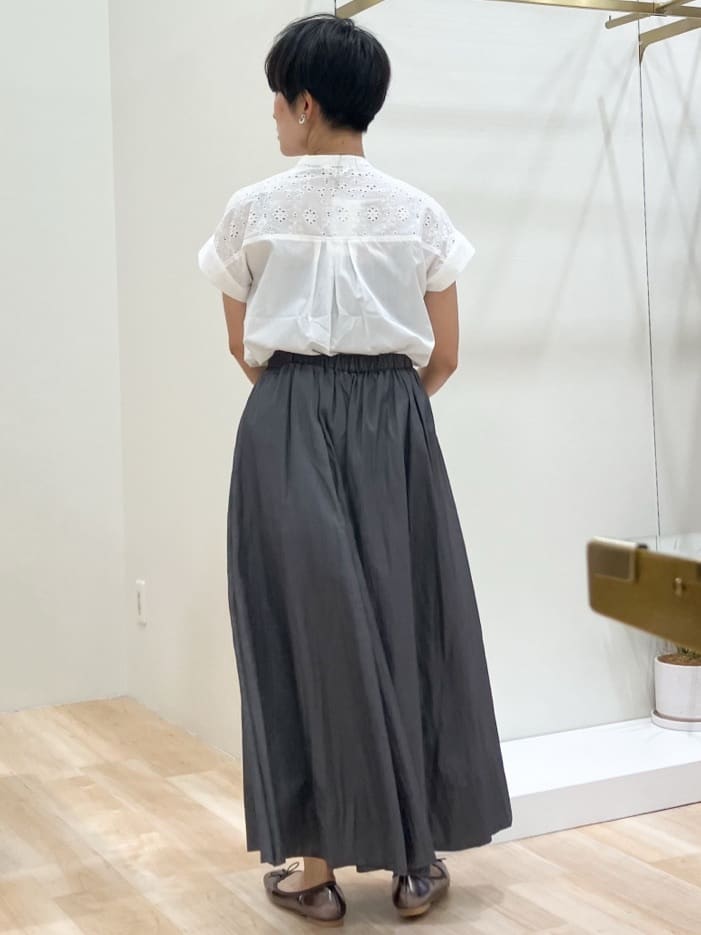 Keiさんの「grove｜涼やかさと上品さを兼ね備えた　レースシャツブラウス」を使ったコーディネート