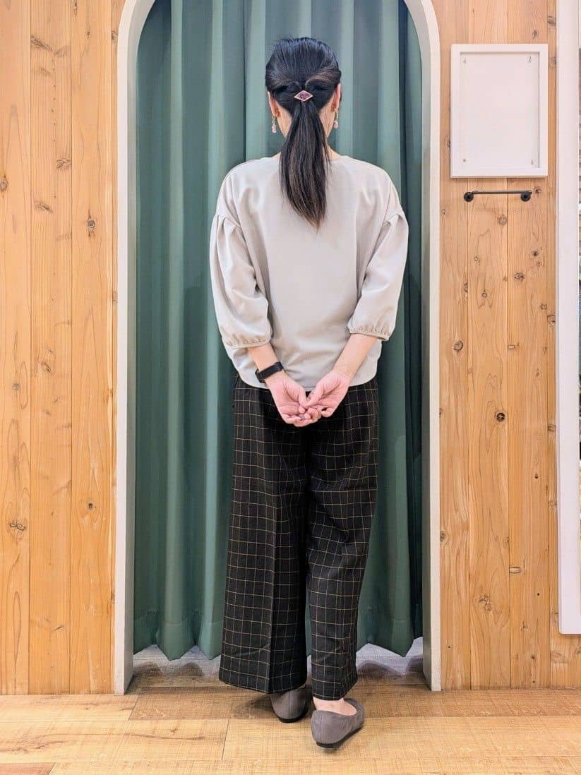 ショーコラさんの「SHOO･LA･RUE｜ラクチン フラットパンプス」を使ったコーディネート