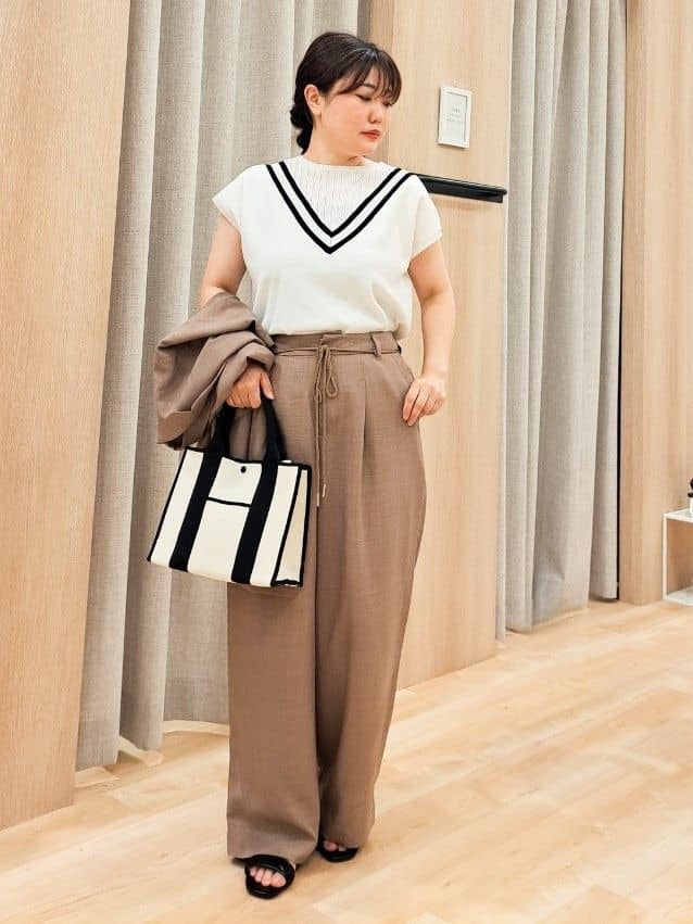 ふるさんの「grove｜軽やかに羽織れて、きちんと見え ハーフスリーブテーラードジャケット」を使ったコーディネート