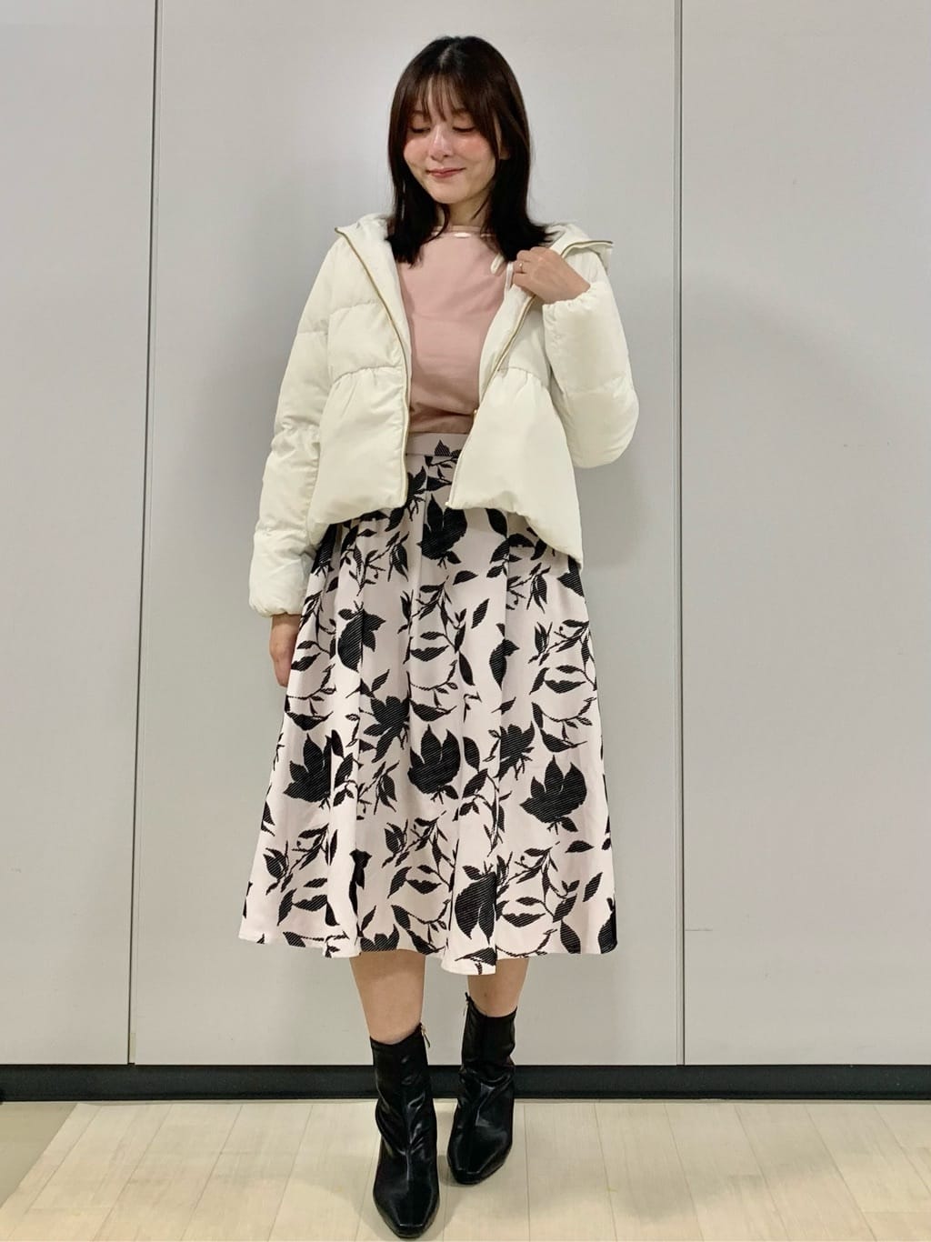 kasumiさんの「index｜KAWADAダウンペプラムショートコート【撥水／洗濯機OK／静電気防止裏地】」を使ったコーディネート