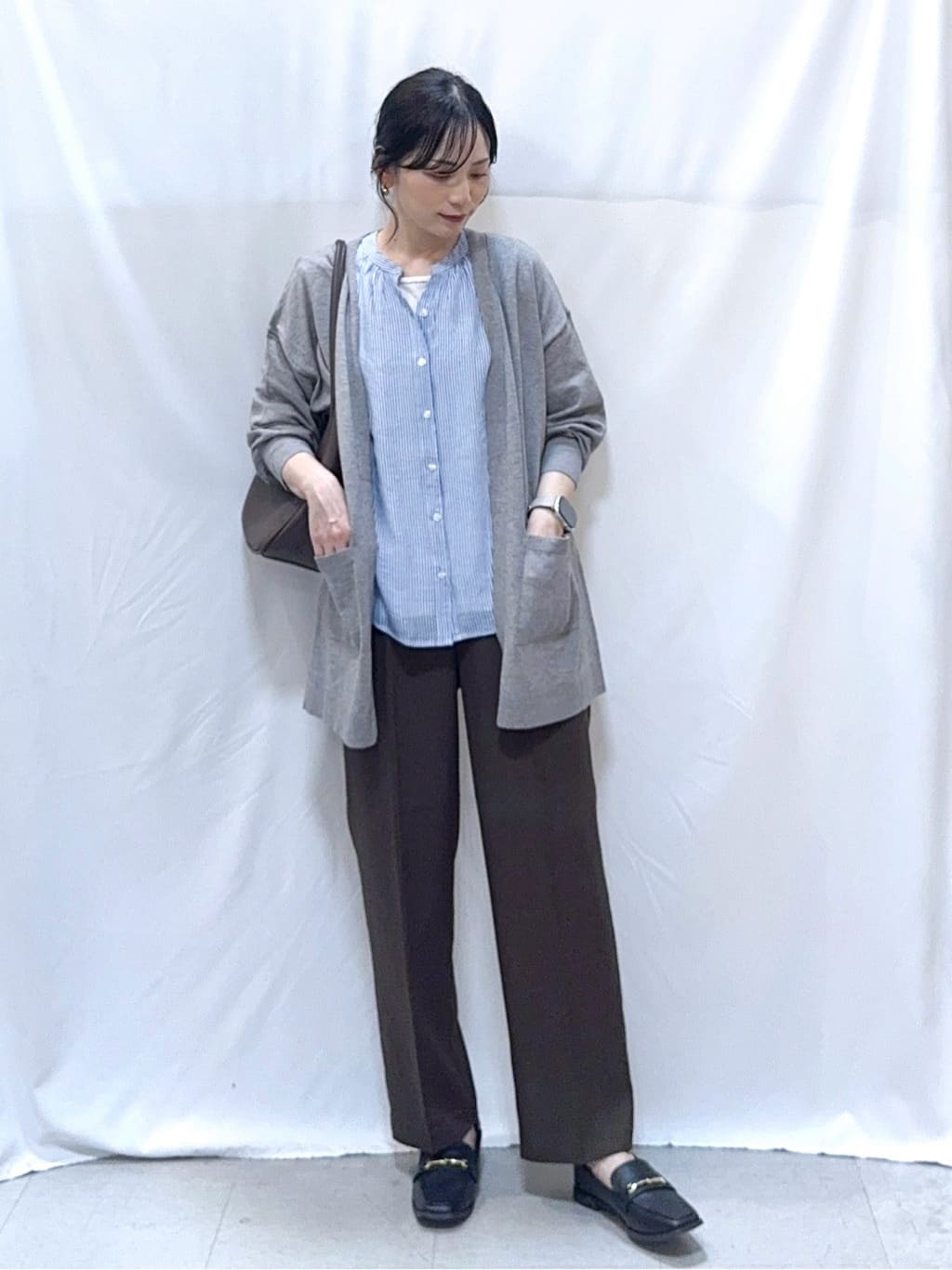 𝐇𝐢𝐫𝐨𝐦𝐢さんの「SHOO･LA･RUE｜【S-LL】ウエストリボンがアクセント ゆったりテーパードパンツ」を使ったコーディネート