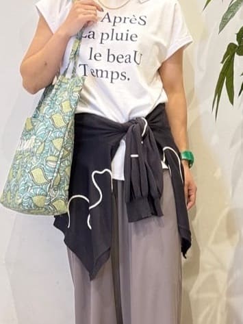 misakiさんの「SHOO･LA･RUE｜【S-LL/ひんやり/UV】リラクシーな穿き心地 エアリーワイドパンツ」を使ったコーディネート