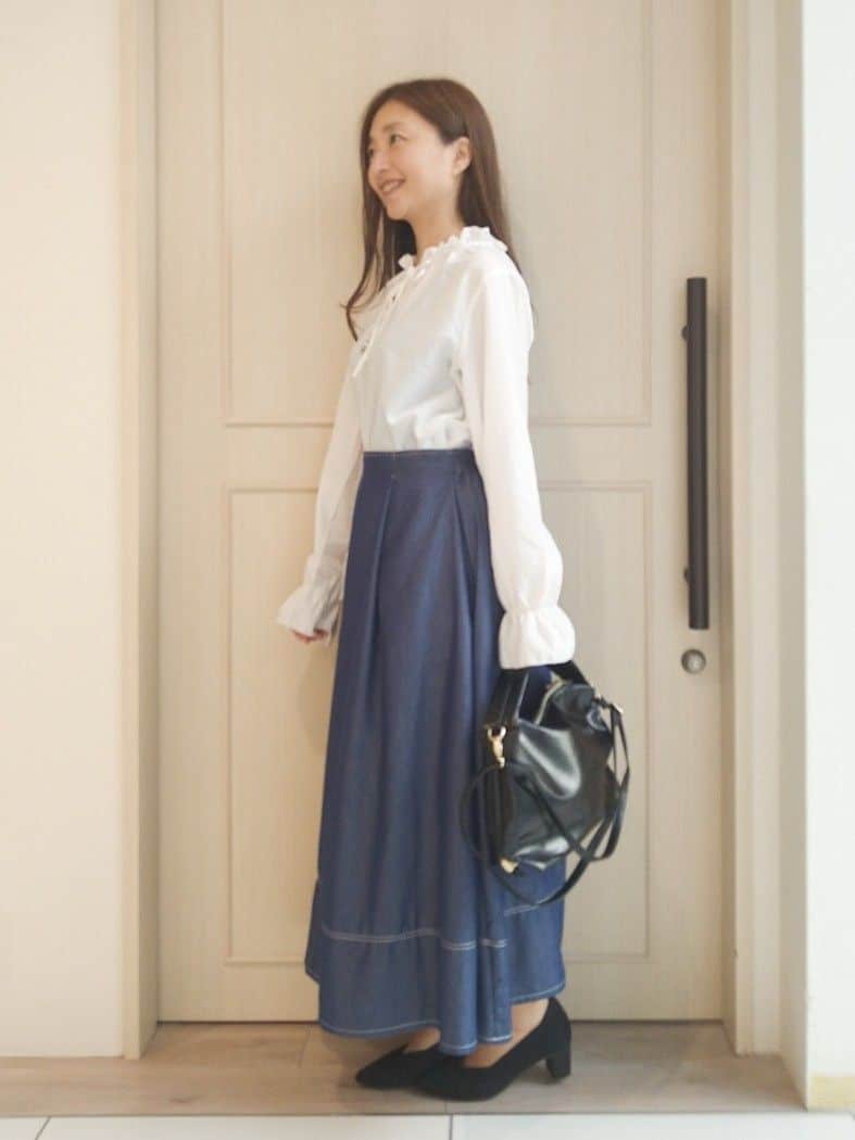 mi-saさんの「SHOO･LA･RUE｜【S-LL】配色ステッチがアクセント デニムフレアスカート」を使ったコーディネート