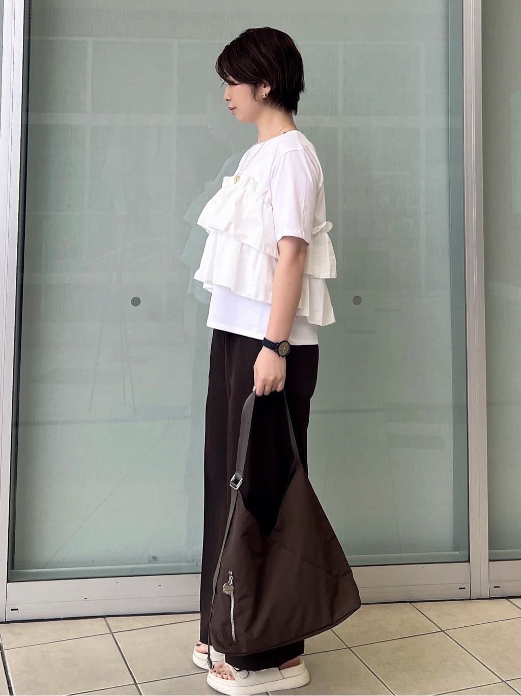 yo-koさんの「OPAQUE.CLIP｜ウエストサテン使いイージーワイドパンツ【洗濯機洗い可】」を使ったコーディネート