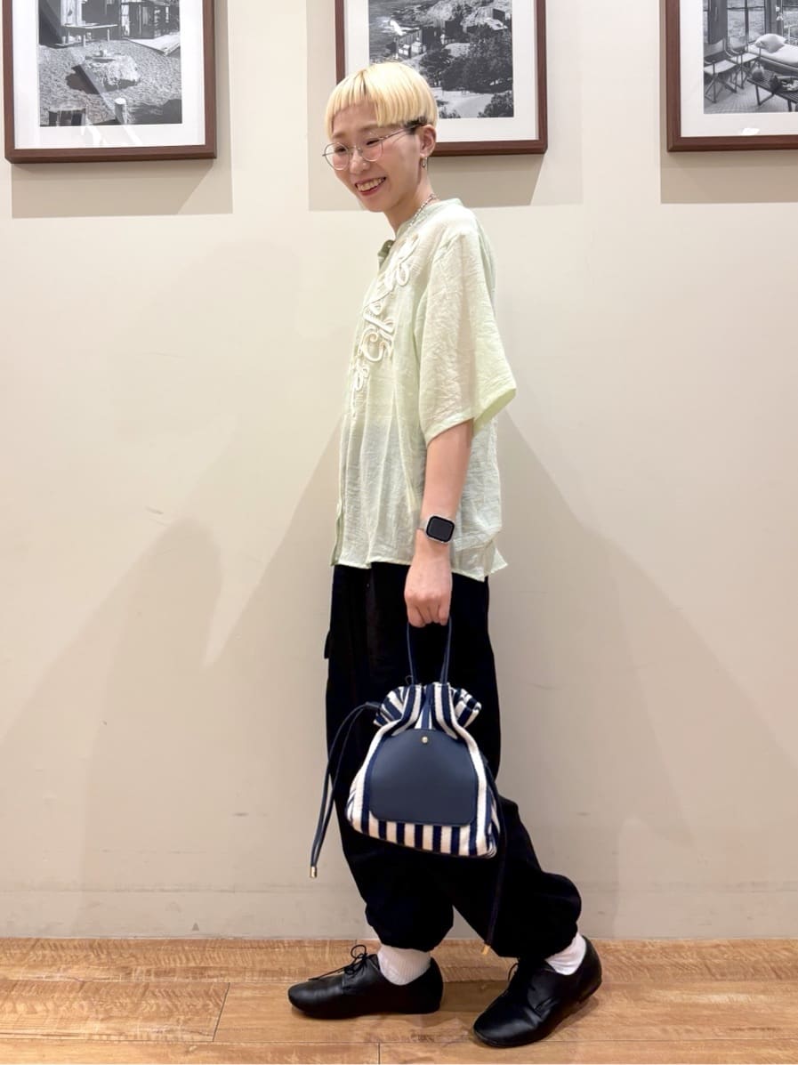 Ayumiさんの「SHOO･LA･RUE｜【S-LL】一枚で着映え コード刺繍シャツ」を使ったコーディネート