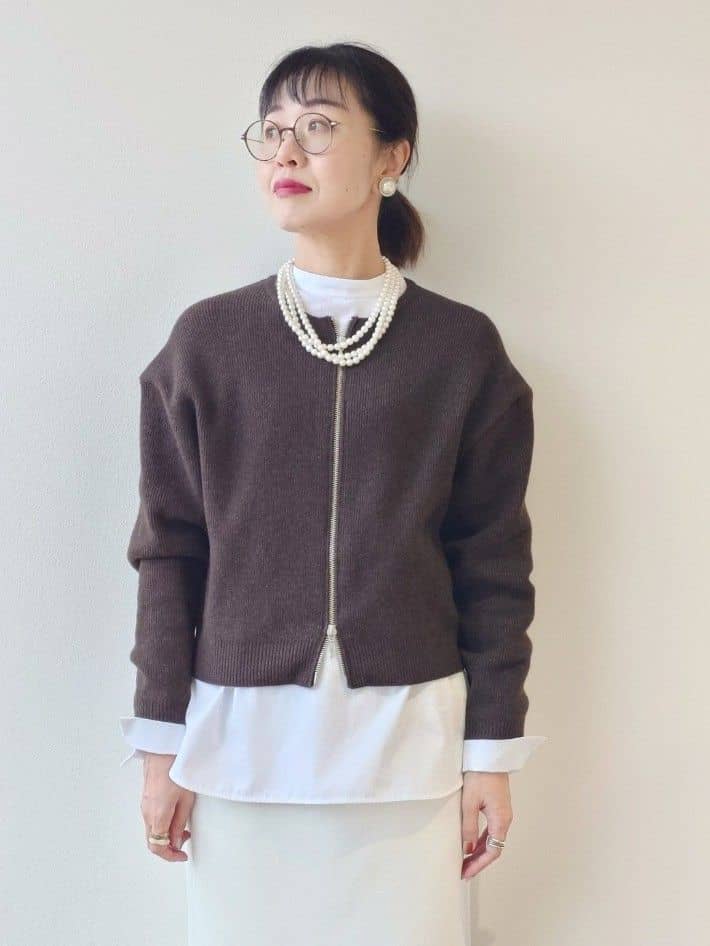 MUTSUKOさんの「UNTITLED｜【ゆったりサイズ／着丈短め】ジップニットカーディガン」を使ったコーディネート