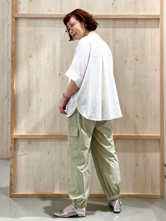 nakoさんの「THE SHOP TK｜カラーロゴ雑材トートバッグ」を使ったコーディネート