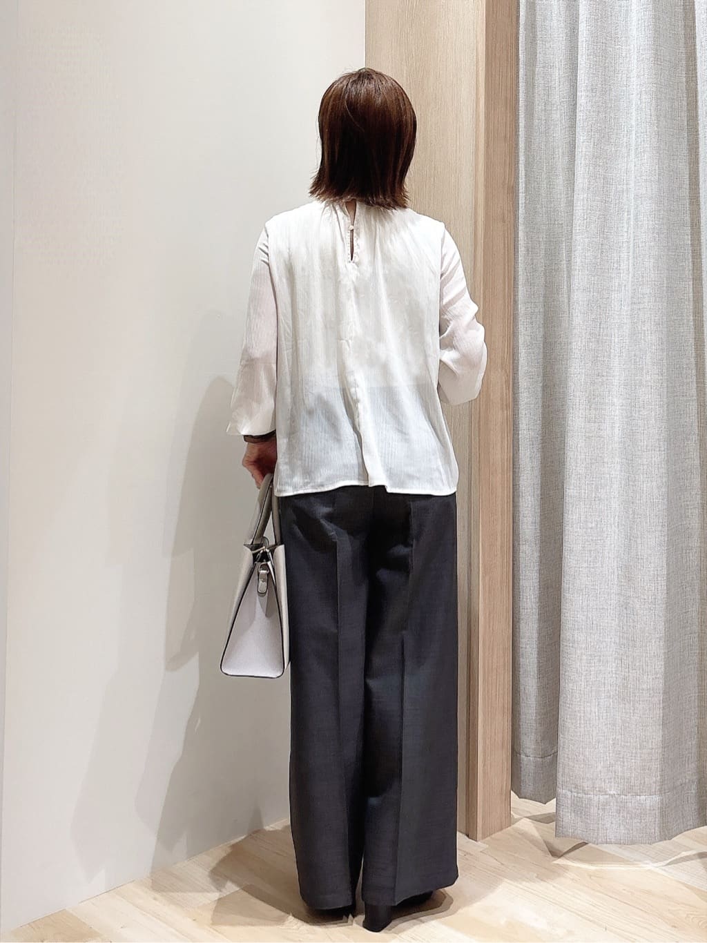 MIYUさんの「grove｜シアーストライプボウタイブラウス」を使ったコーディネート