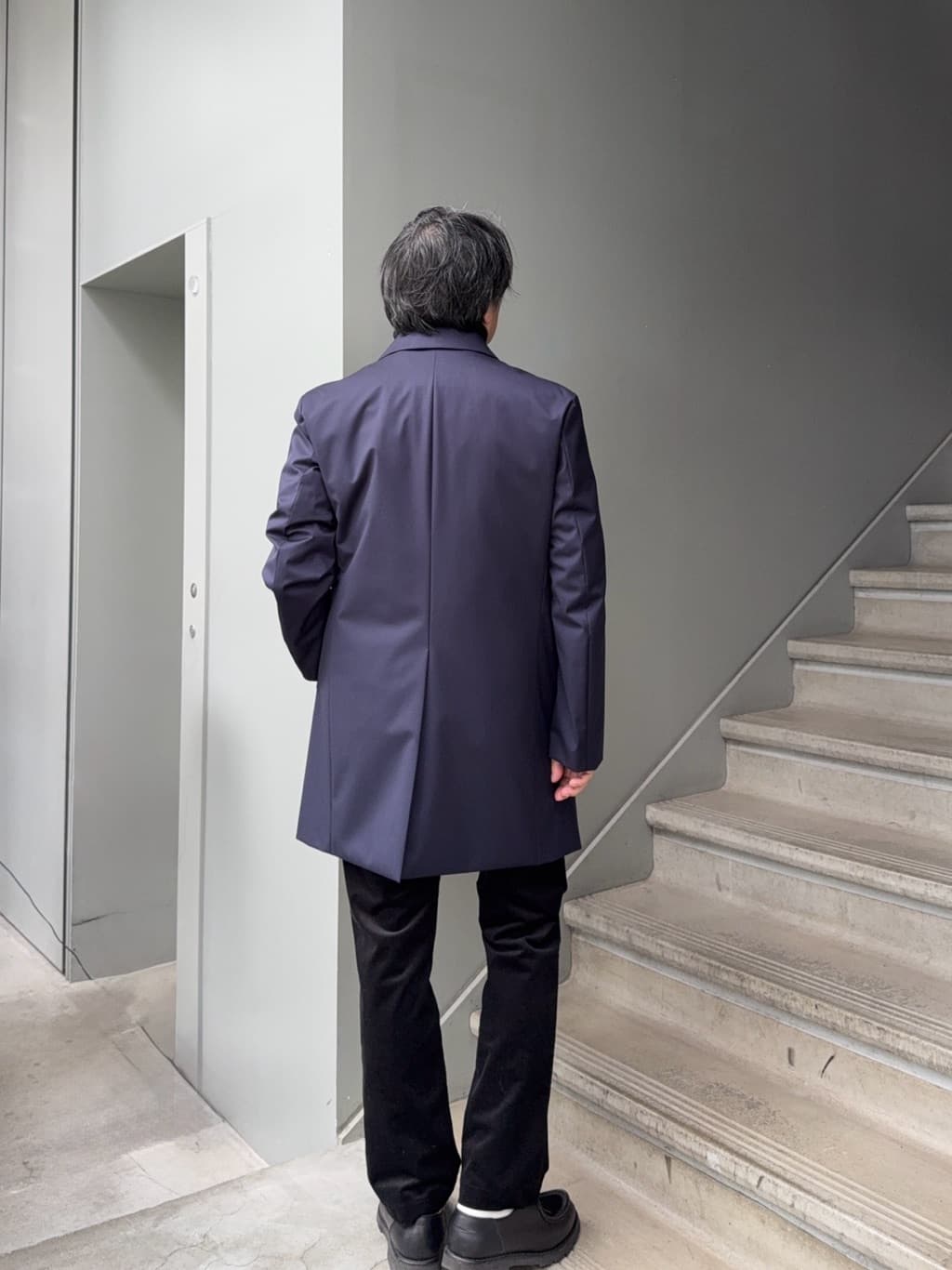 デザイナーTAKEman さんの「TAKEO KIKUCHI｜サイドゴアストレッチコーデュロイパンツ」を使ったコーディネート