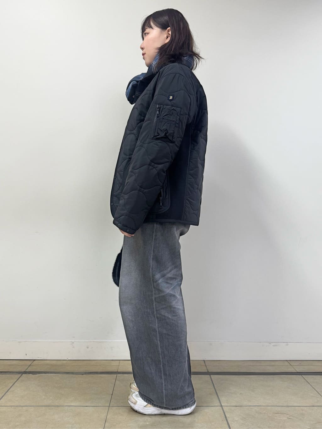 なかもとあきさんの「DRESSTERIOR｜ヴィンテージ加工ワイドデニムパンツ」を使ったコーディネート