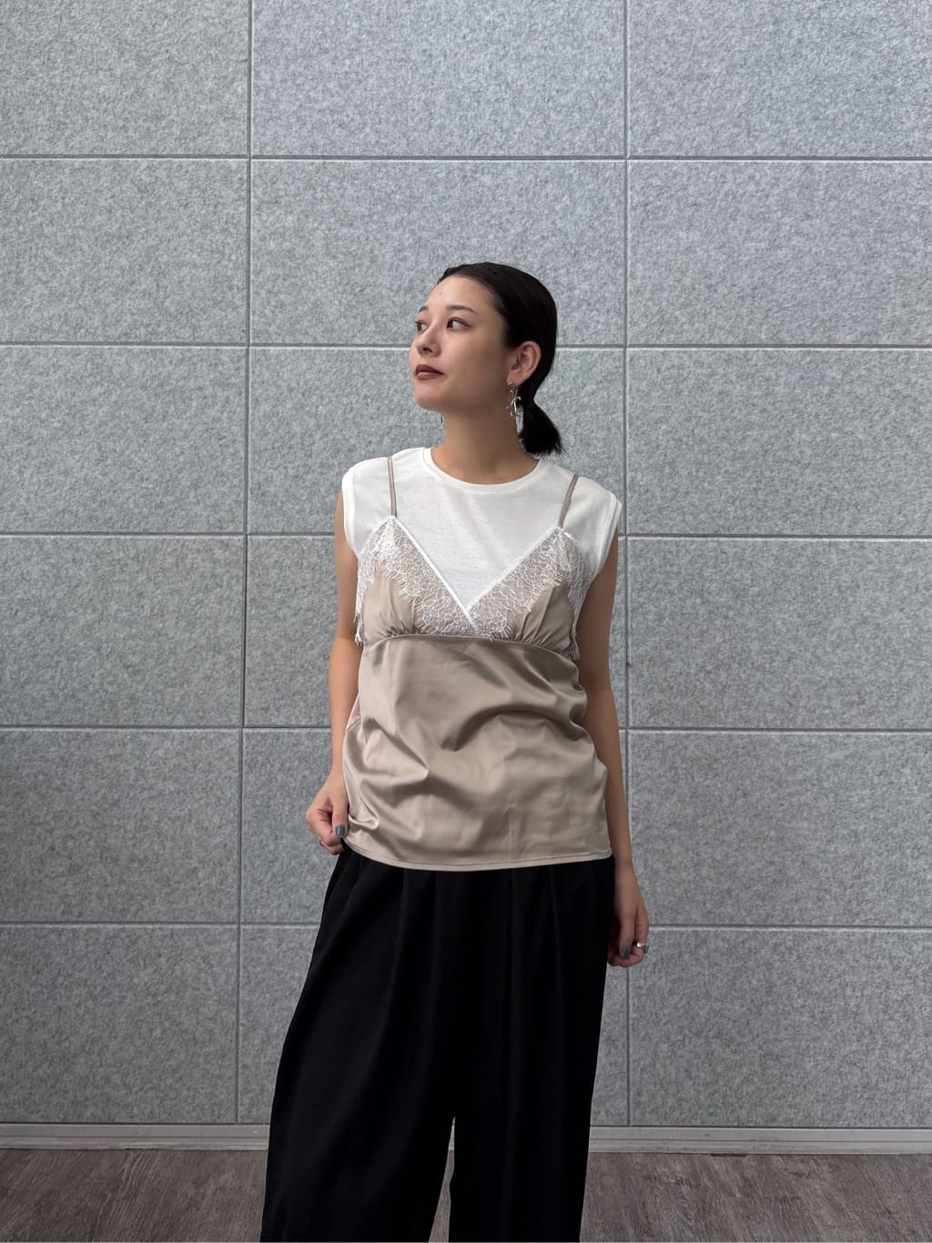 ayanoさんの「INDIVI｜キャミセットカットソー」を使ったコーディネート