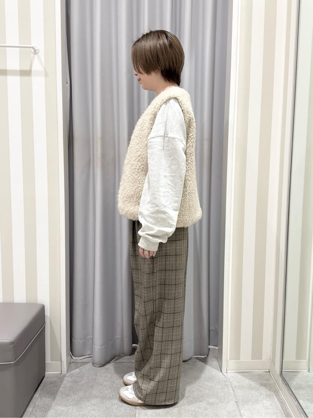 RA★SEさんの「SHOO･LA･RUE｜ふわふわファーベスト」を使ったコーディネート