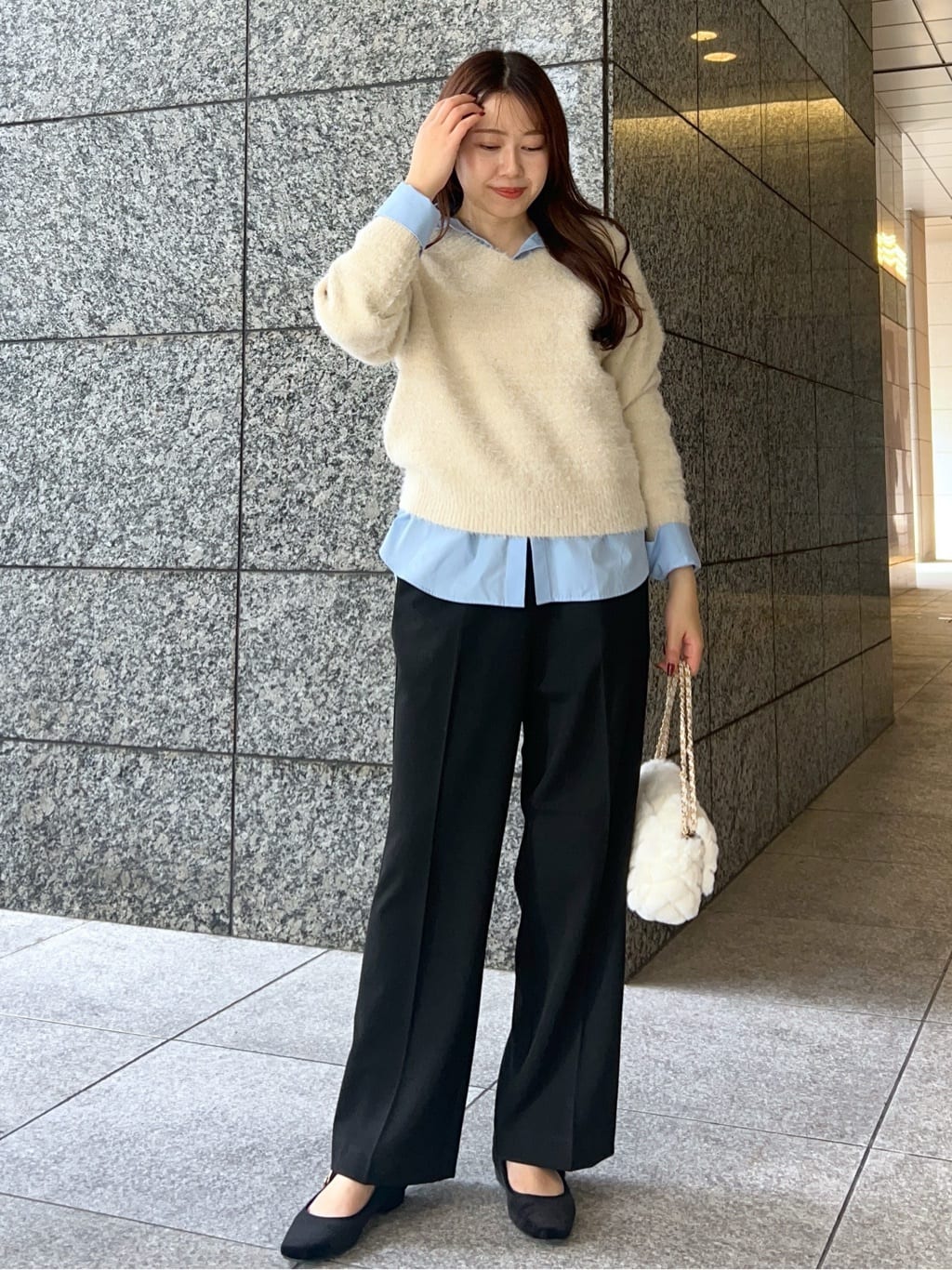Risaさんの「OPAQUE.CLIP｜ポケット刺繍レギュラーカラーシャツ【洗濯機OK】」を使ったコーディネート