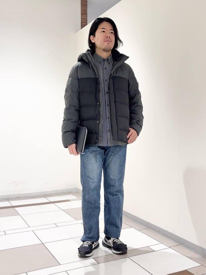 及川さんの「TAKEO KIKUCHI｜カラーコンビ ダウンブルゾン」を使ったコーディネート