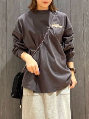 meiさんの「SHOO･LA･RUE｜グラフィックアソート BIGロンT」を使ったコーディネート