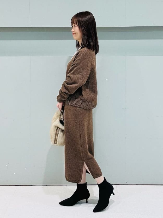 makiさんの「UNTITLED｜【セットアップ可/ゆったり】ウール混ラメニット」を使ったコーディネート