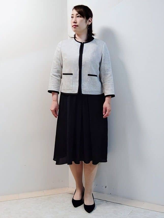 エリさんの「Reflect｜【吸水速乾／防しわ】シルキープリーツワンピース」を使ったコーディネート