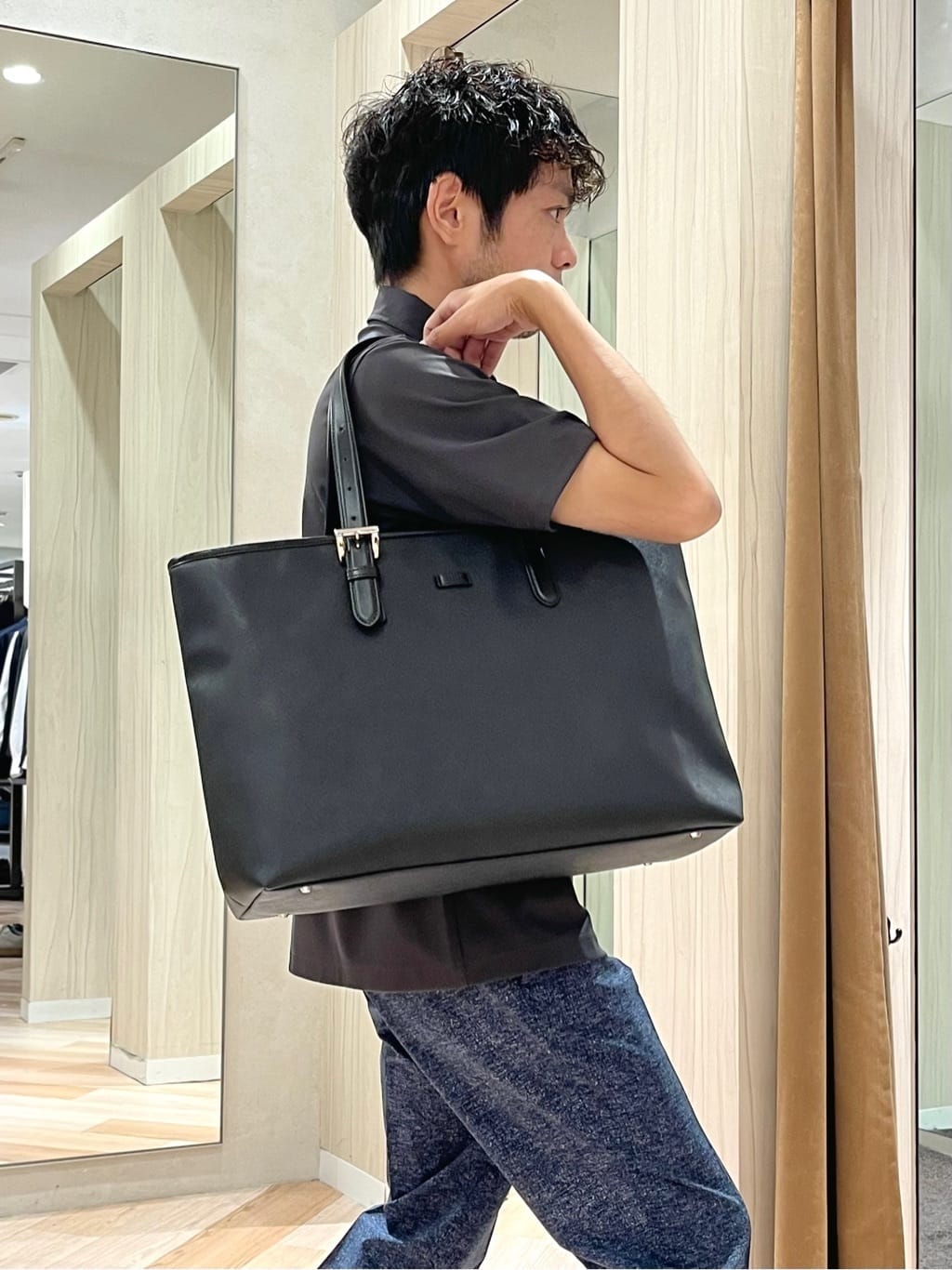 URAさんの「TAKEO KIKUCHI｜【抗菌防臭】COOL DOTS（R）ドビープリント パンツ」を使ったコーディネート