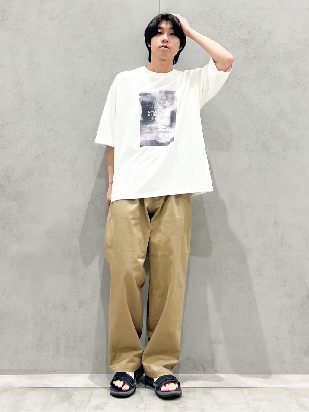 SHI-MAさんの「THE SHOP TK｜ツイルチノワイドパンツ」を使ったコーディネート