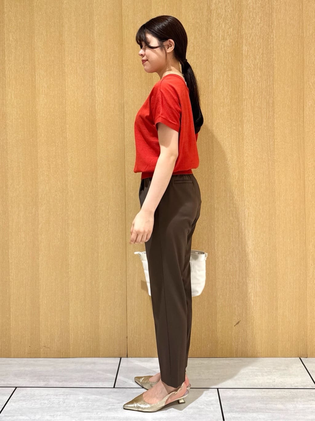 nanaさんの「UNTITLED｜【はっ水/後ろウエストゴム/洗える】ストレッチテーパードパンツ」を使ったコーディネート
