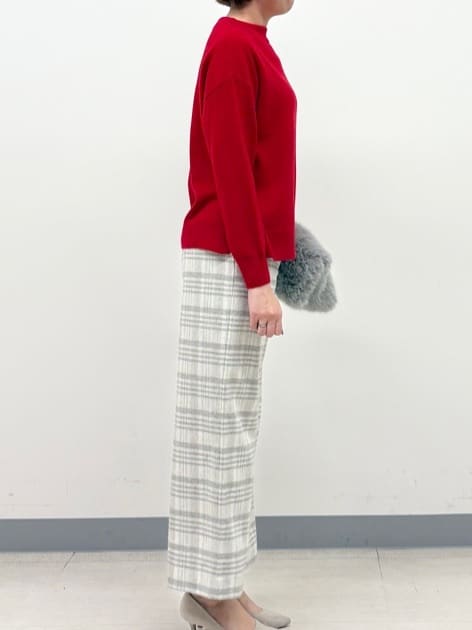まいこさんの「INDIVI｜【洗える／カシミヤ混】ボトルネック ドルマンスリーブニット」を使ったコーディネート