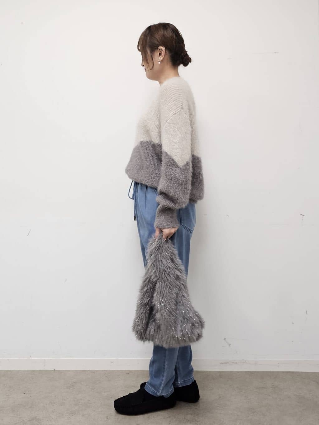 ゆゆさんの「SHOO･LA･RUE｜【高レビュー/SS-LL/美脚シルエット】自然に体型カバー イージーデニム テーパードパンツ」を使ったコーディネート