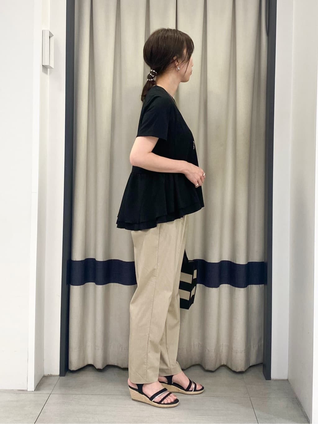 eguchiさんの「grove｜キレイも動きやすさも　美脚見えハイパーストレッチパンツ」を使ったコーディネート