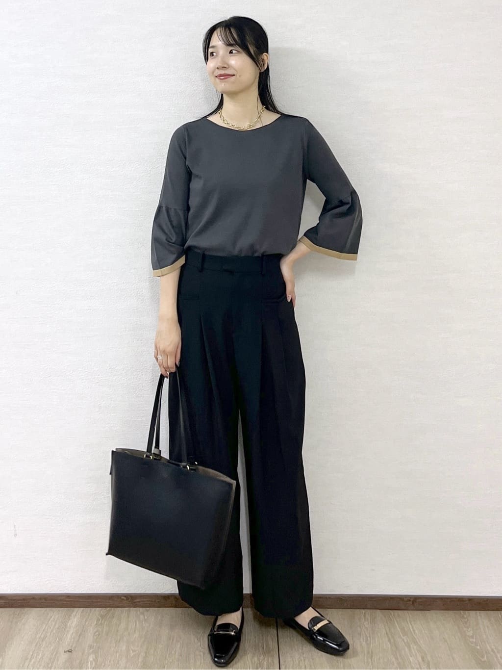 sachikoさんの「OPAQUE.CLIP｜タックデザインワイドパンツ【洗濯機OK】」を使ったコーディネート