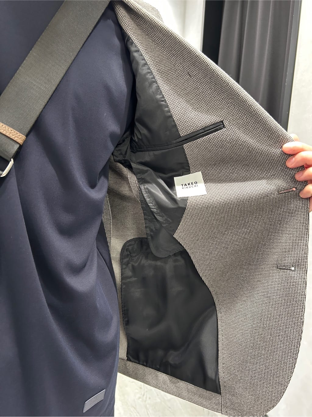 ruiさんの「TAKEO KIKUCHI｜【COOL CITY WEAR】モックネック プルオーバー /接触冷感」を使ったコーディネート