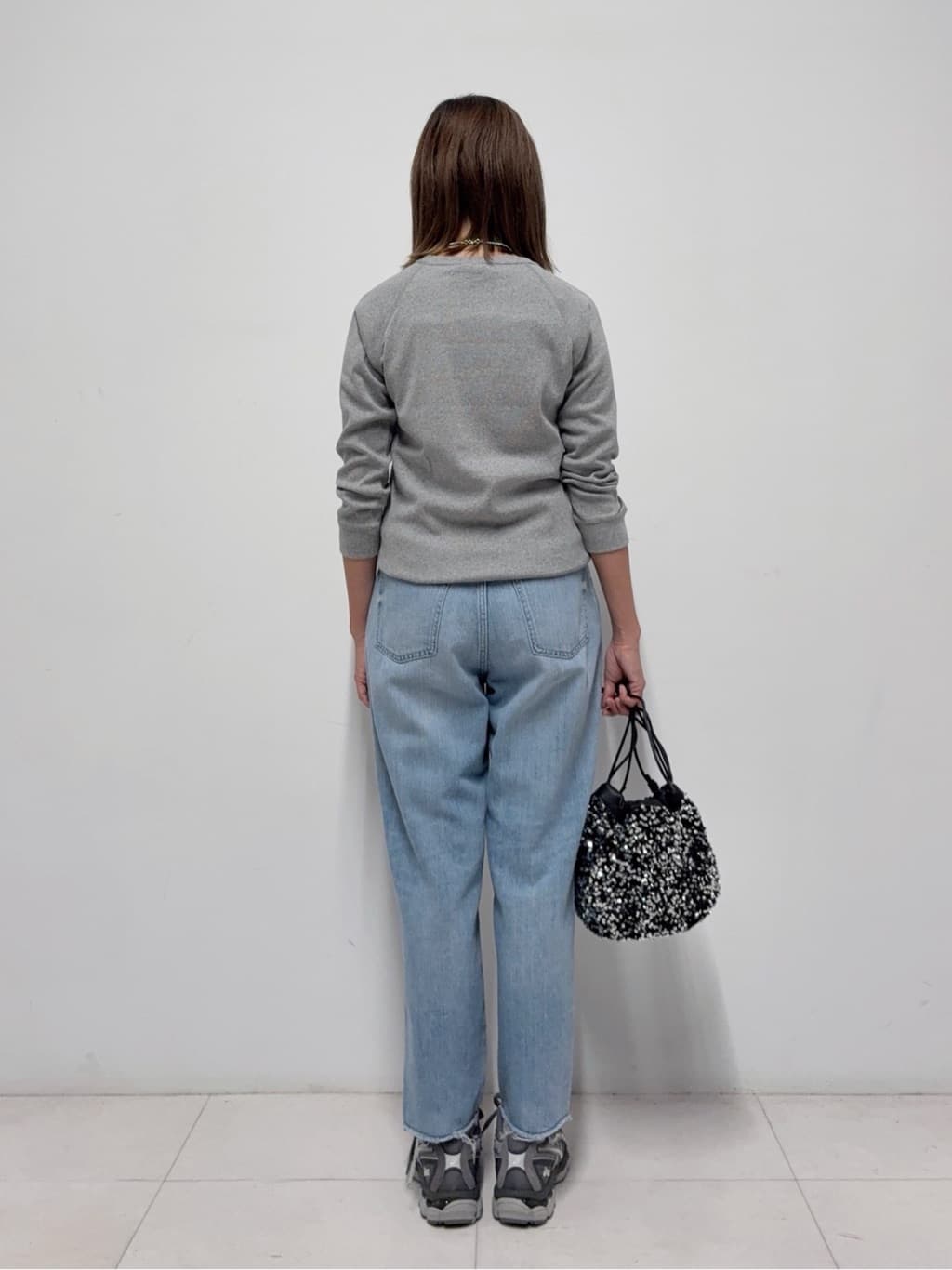 Nishijimaさんの「DRESSTERIOR｜スパンコール2WAY巾着バッグ」を使ったコーディネート