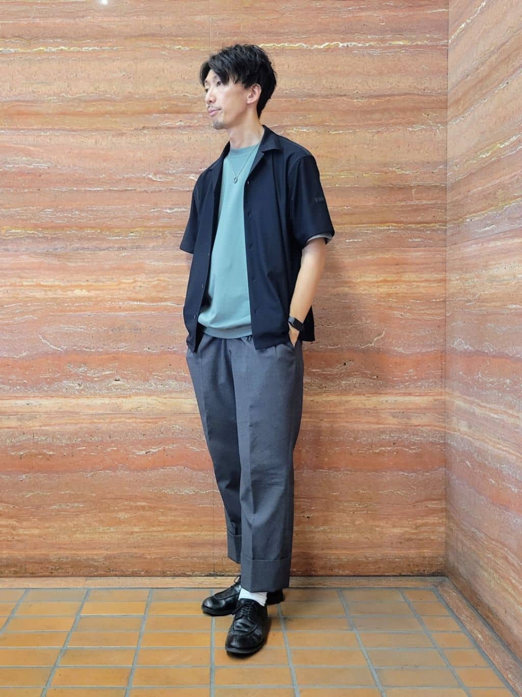 piroyaさんの「TAKEO KIKUCHI｜【COOL CITY WEAR】エアートール オープンカラーシャツ /接触冷感・通気性」を使ったコーディネート