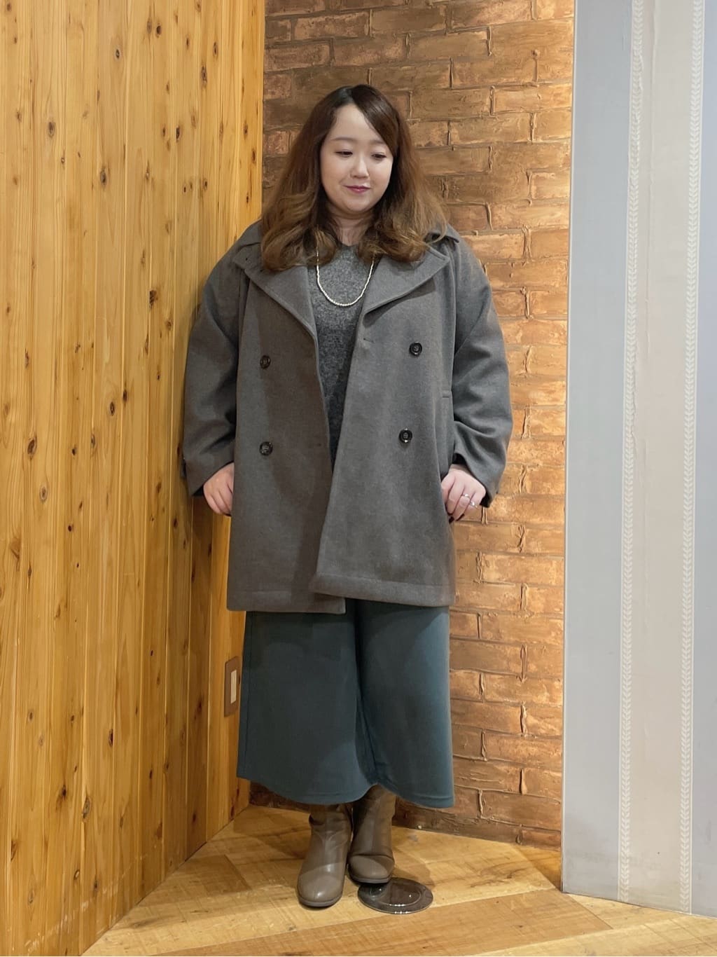 Risaさんの「SHOO･LA･RUE｜【洗濯機可】美脚見え あったか圧縮ニット ガウチョパンツ」を使ったコーディネート