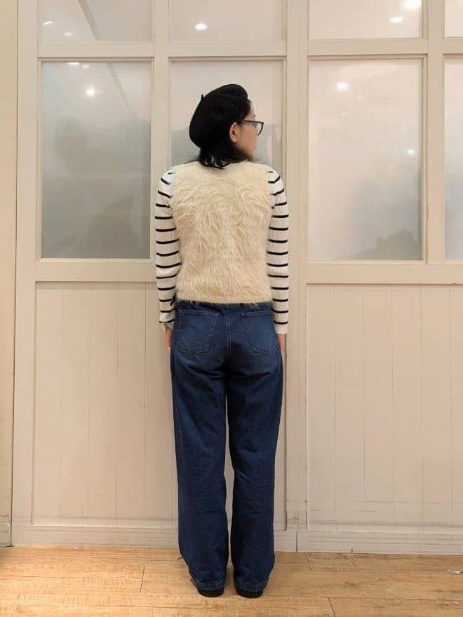 まゆみさんの「SHOO･LA･RUE｜【高レビュー/2点セット】着るだけでコーデが決まる フェザーニットベスト&times;リブニット」を使ったコーディネート