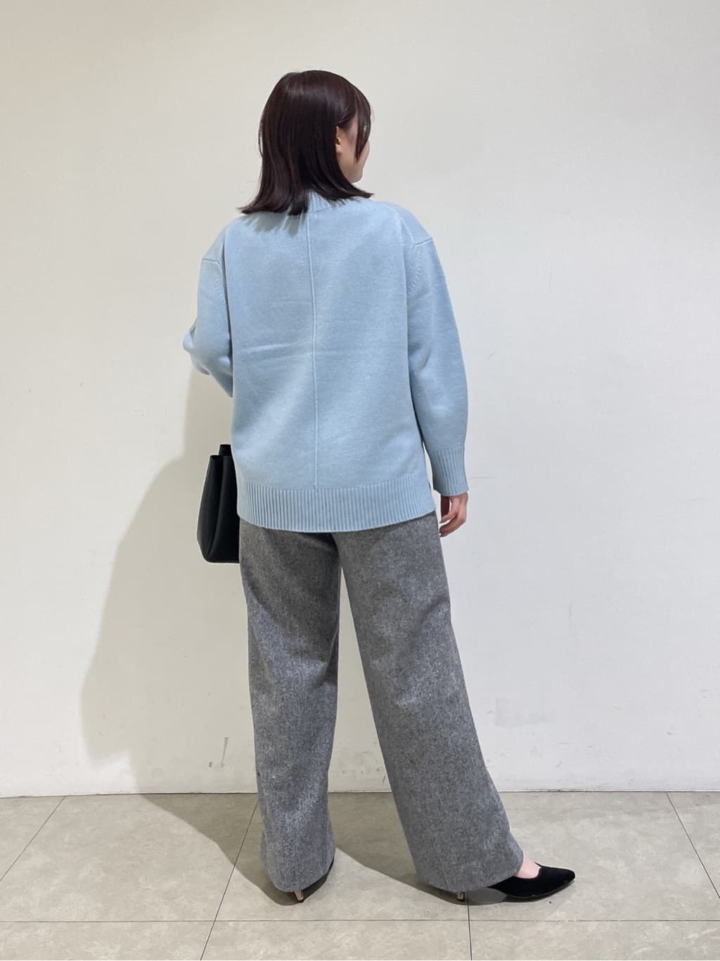 emikaさんの「INDIVI｜【冬ニット人気NO．1！／カシミヤ混】ミドルゲージハイネックニット」を使ったコーディネート