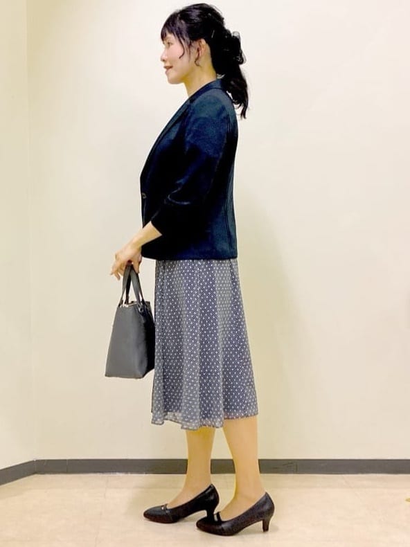  beni_gingerさんの「Reflect｜【一枚着で着映え◎／ジャケットのインナーにも】フロント開きブラウス」を使ったコーディネート