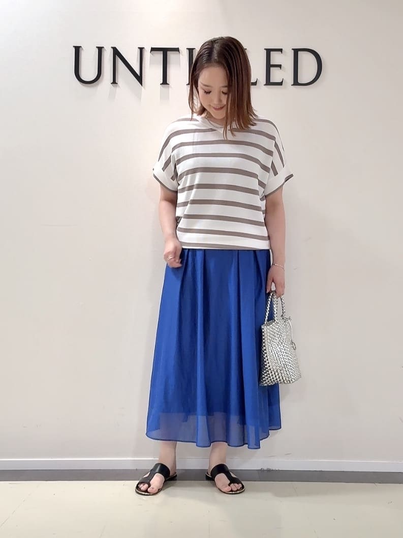YUIさんの「UNTITLED｜【後ろウエストゴム/洗える】シアーフレアースカート」を使ったコーディネート