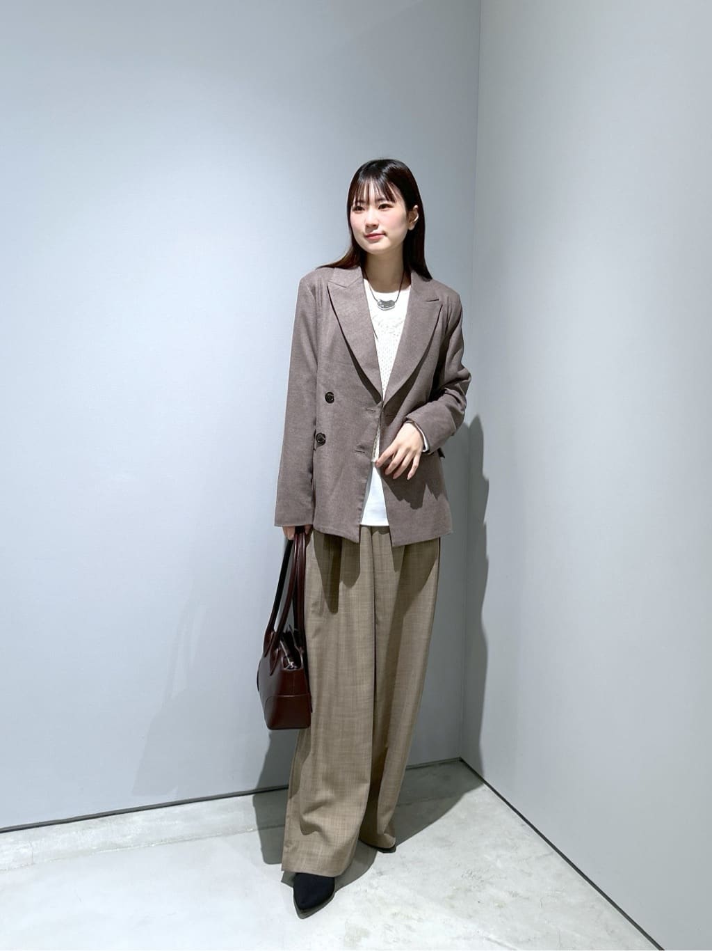 Renoさんの「INDIVI｜センタータックメランジワイドパンツ」を使ったコーディネート