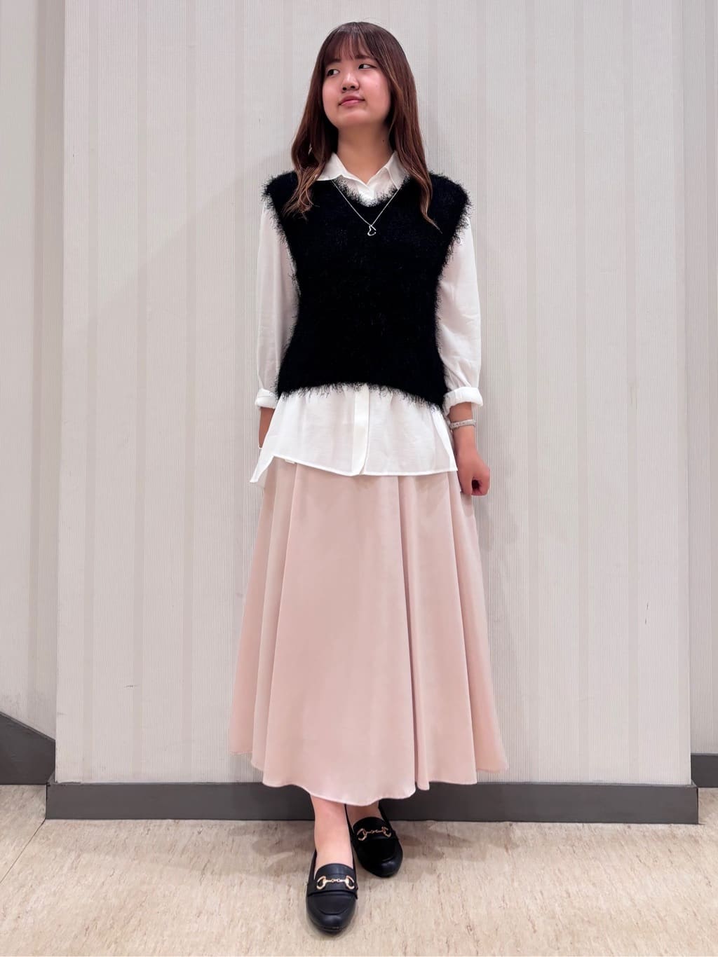 ちひさんの「INDIVI｜【体型カバー／清涼感】シアーオーバーシャツ」を使ったコーディネート