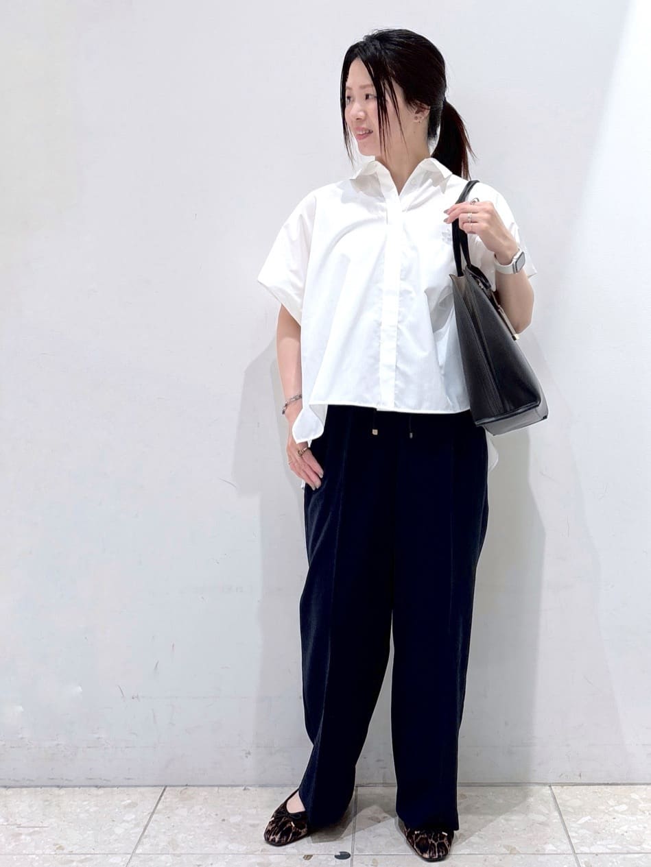 mameさんの「OPAQUE.CLIP｜《andGIRL掲載》リラクシーシャツ【洗濯機洗い可】」を使ったコーディネート