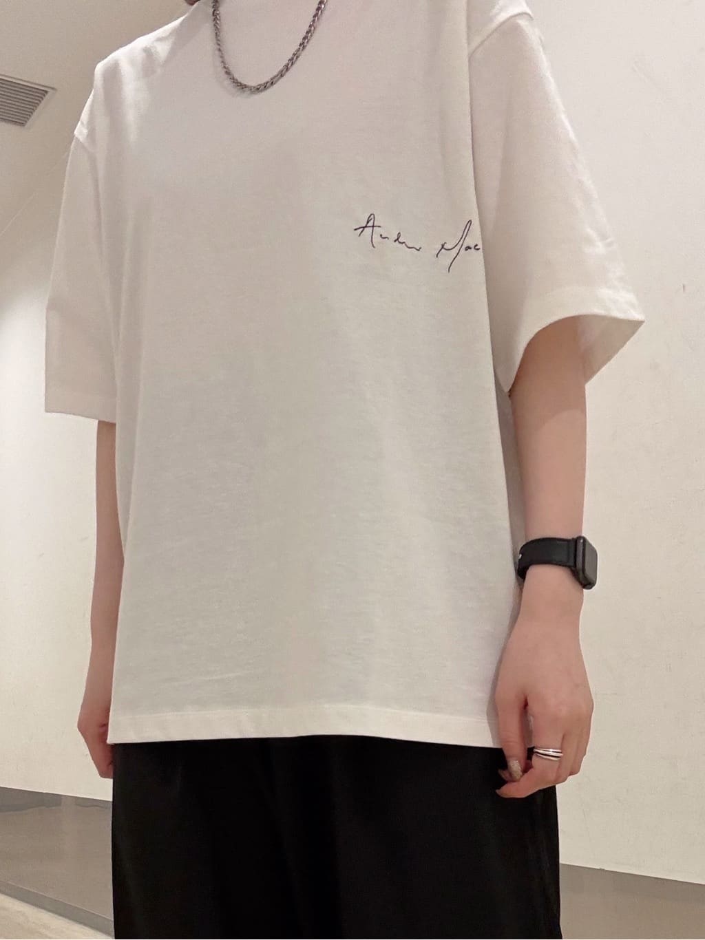 Renaさんの「tk.TAKEO KIKUCHI｜◆アンドリューマクリア バックプリントフォトTシャツ」を使ったコーディネート