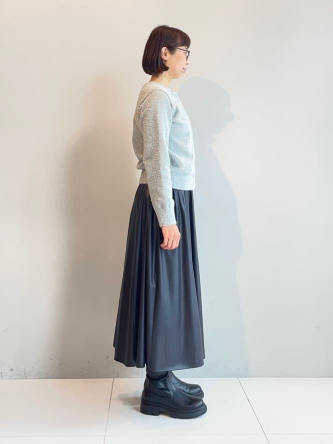 murayamaさんの「INDIVI｜レザー調ギャザースカート」を使ったコーディネート
