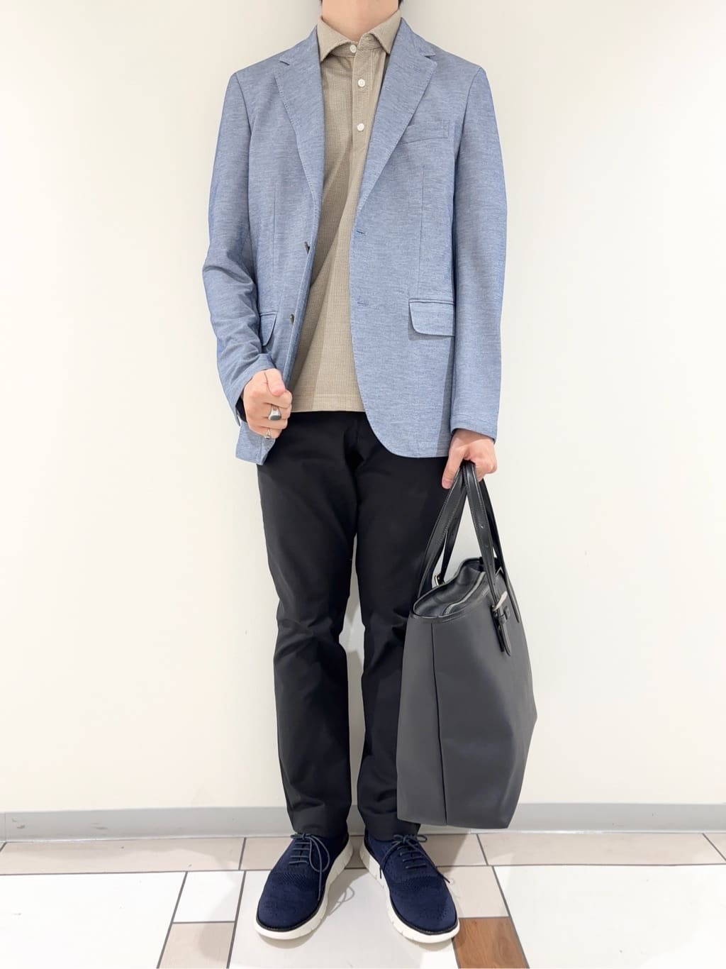 及川さんの「TAKEO KIKUCHI｜【Made in JAPAN】播州織 ヘリンボン ストレート パンツ」を使ったコーディネート
