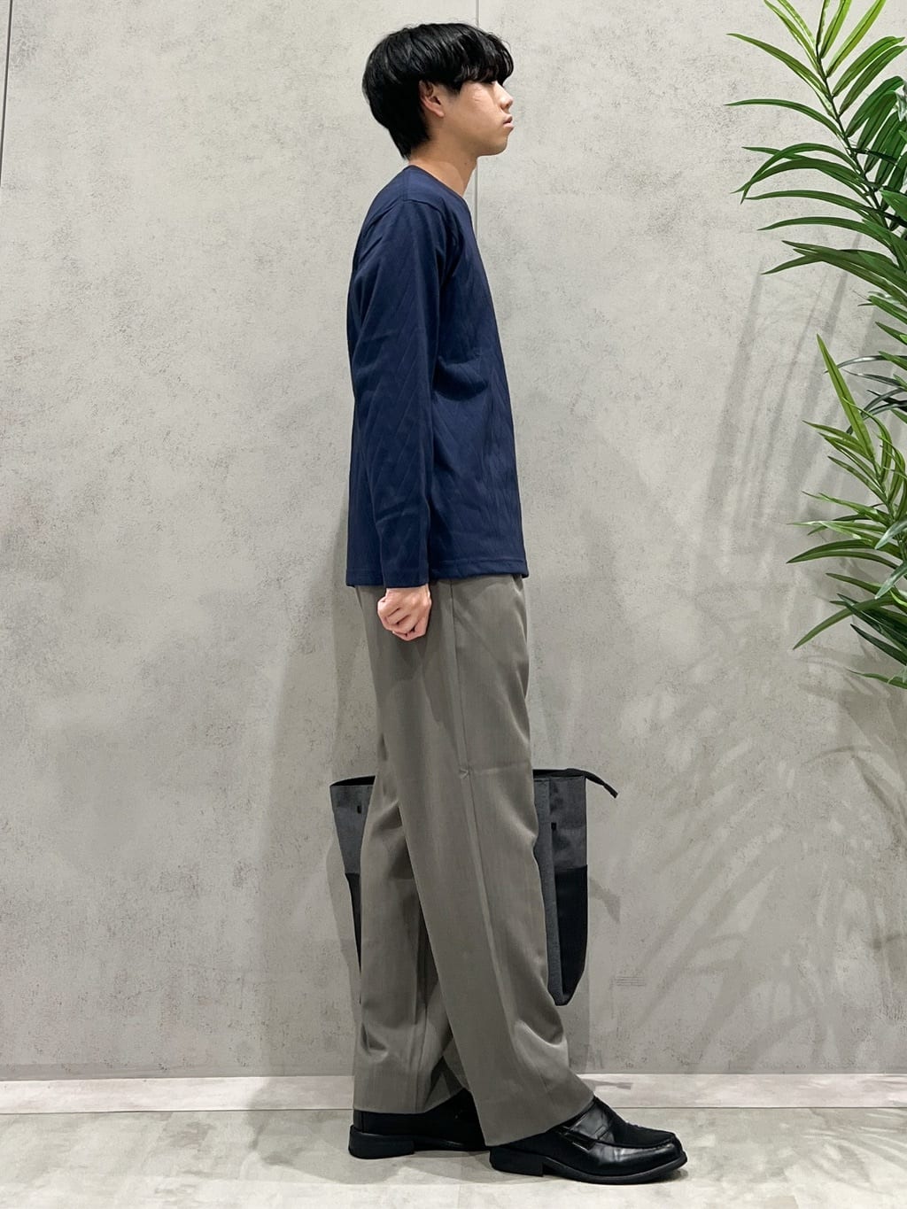SHI-MAさんの「THE SHOP TK｜リンクスジオメトリック長袖Tシャツ【サスティナブル素材使用/洗濯機OK】」を使ったコーディネート