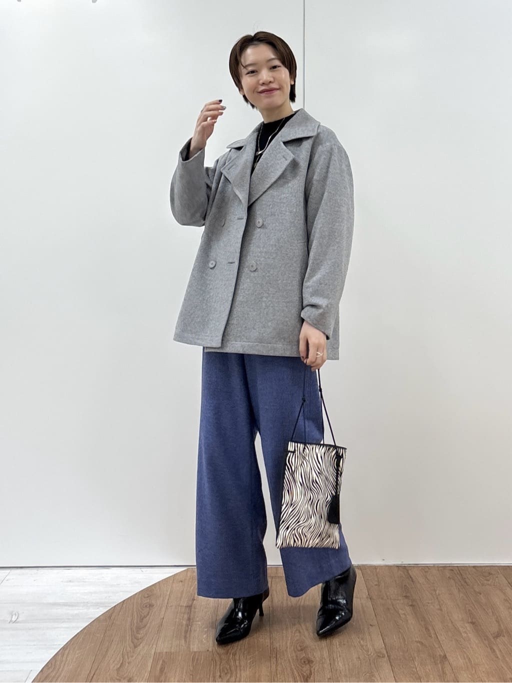 kanaeさんの「INDIVI｜【冬ニット人気NO．1！／カシミヤ混】ミドルゲージハイネックニット」を使ったコーディネート