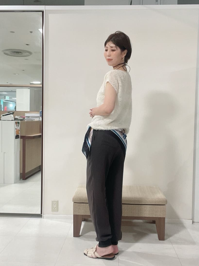 IWAMOさんの「UNTITLED｜【セットアップ可/洗える】フェザーフレンチスリーブブラウス」を使ったコーディネート