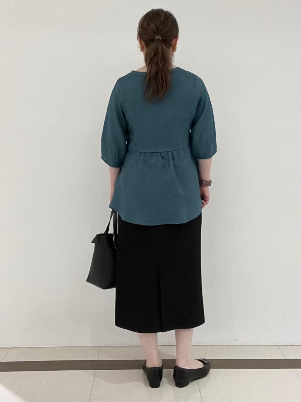 Hiroさんの「Reflect｜【すっきり見え！長め丈】ペプラムデザインシアーブラウス」を使ったコーディネート