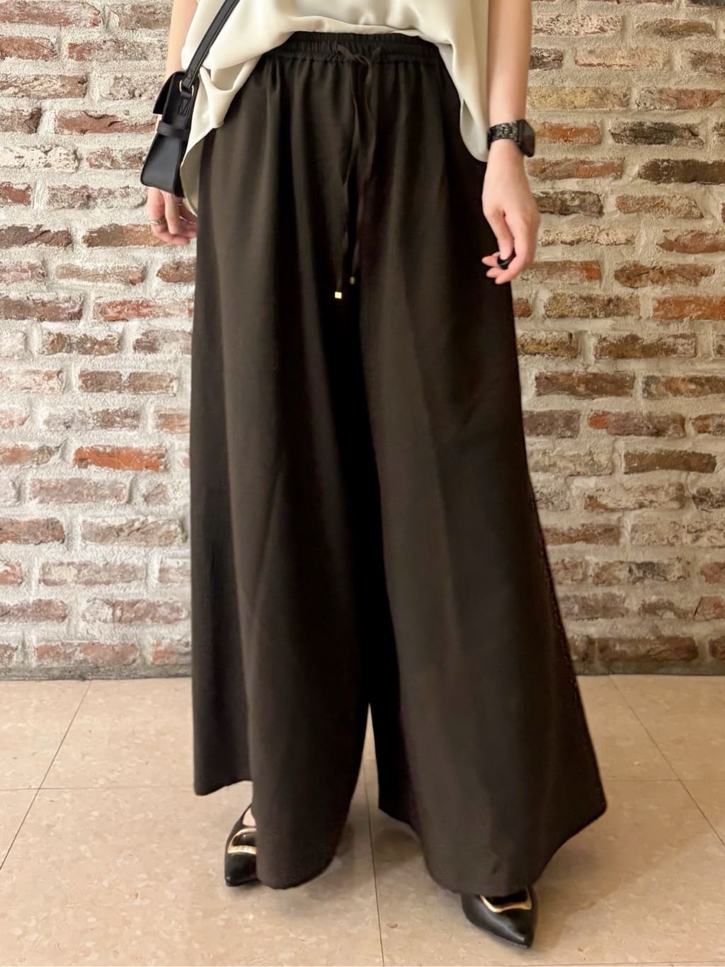 しばさんの「THE SHOP TK｜【インしなくても決まる】スキッパーシャツ/接触冷感/防シワ/速乾」を使ったコーディネート