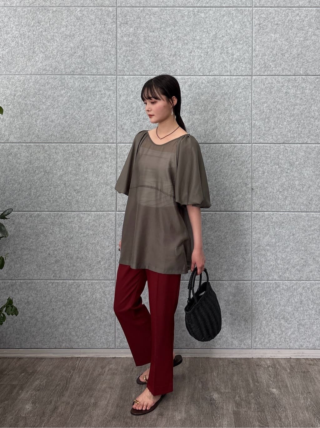 akiさんの「INDIVI｜ボリュームスリーブブラウス」を使ったコーディネート