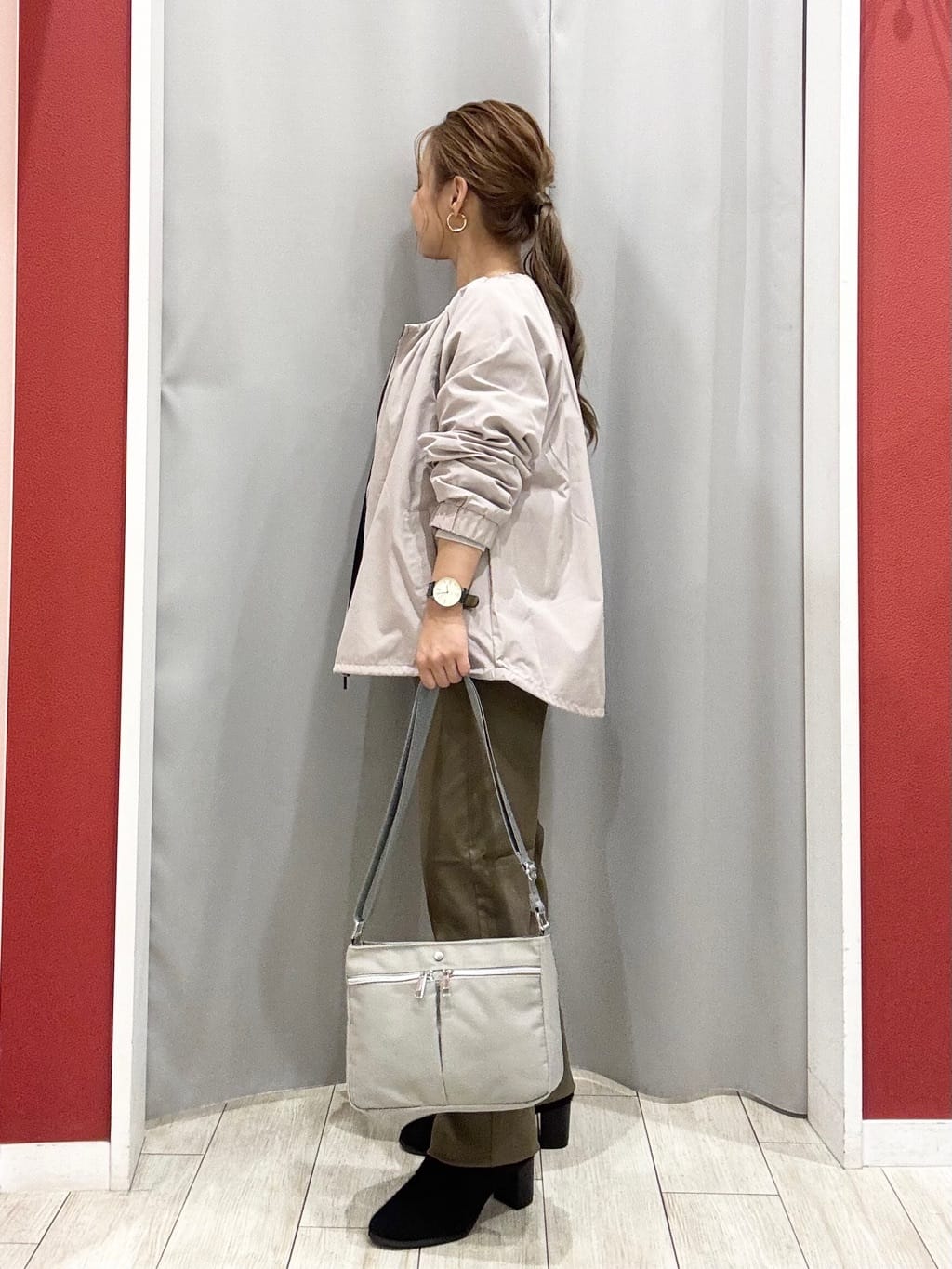 shioさんの「SHOO･LA･RUE｜【S-LL】オンとオフどちらにも使える 軽量なノーカラーブルゾン」を使ったコーディネート